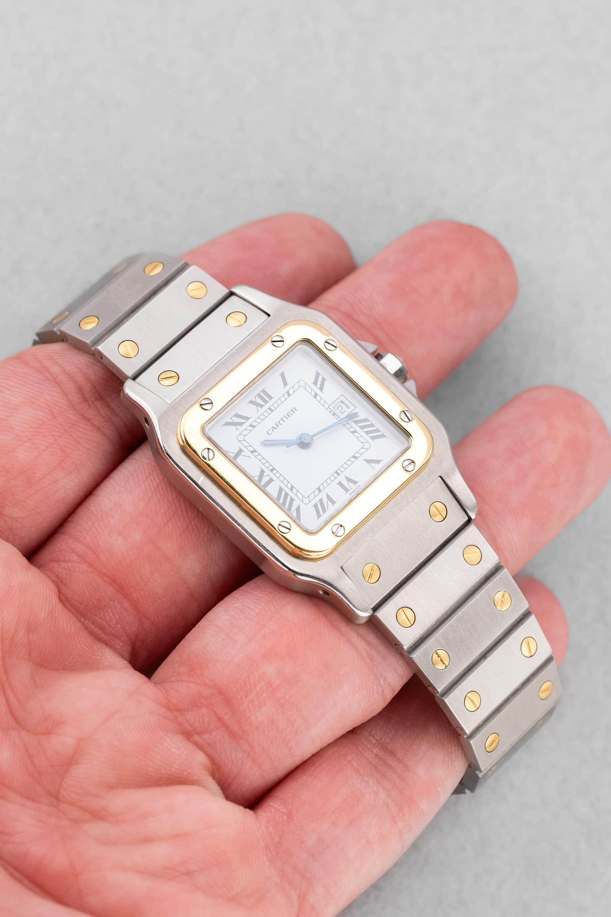 WXKV Cartier Santos Carrée réf. 2961 en acier et or jaune, circa 1985 - Feature