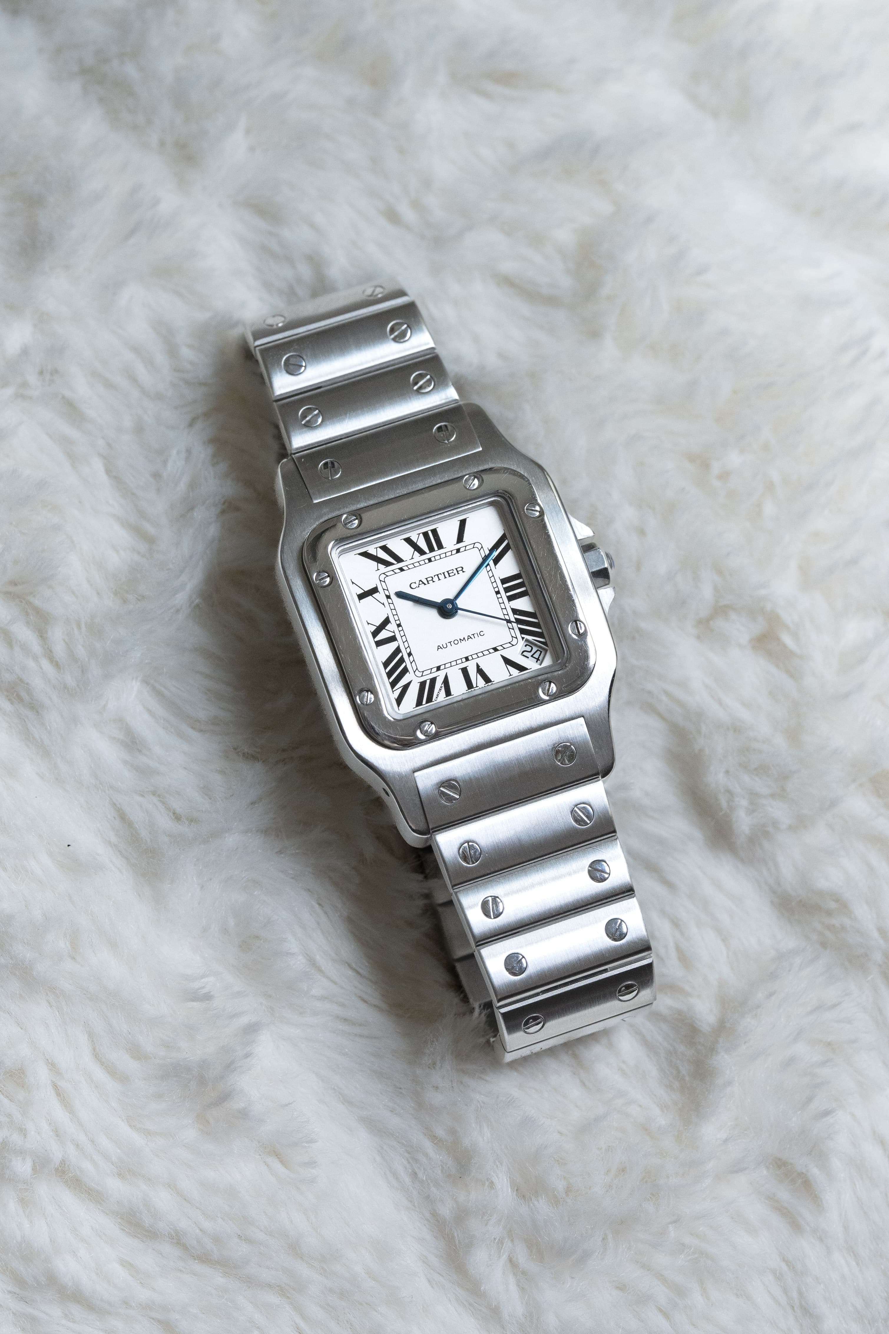WXQP Cartier Santos Galbée XL réf. 2823 en acier de 2017 – Full Set - Lifestyle