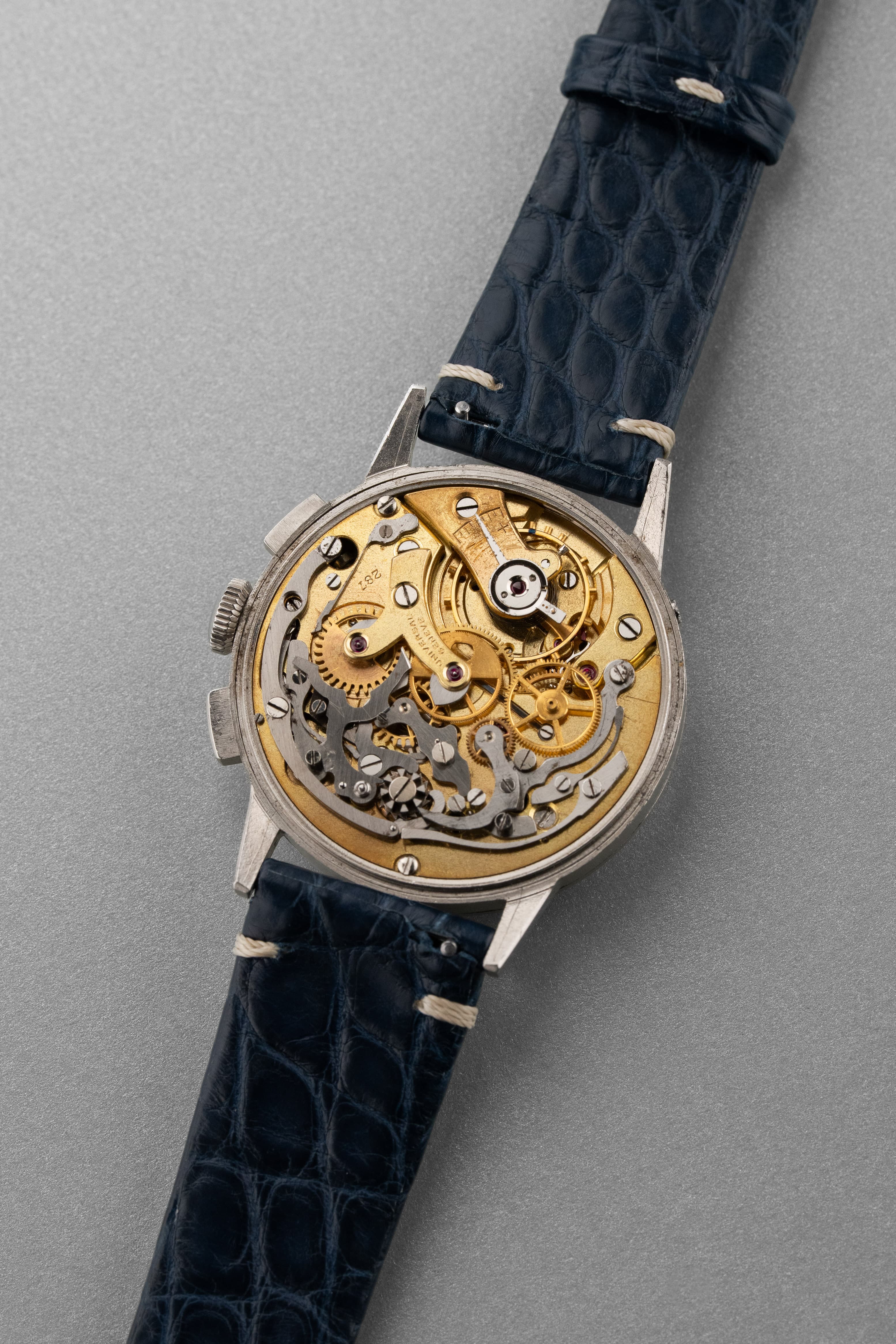 WZYF Rare chronographe Universal Genève Dato-Compax réf. 22530 « Jumbo » en acier, circa 1942 – Jamais poli - Movement
