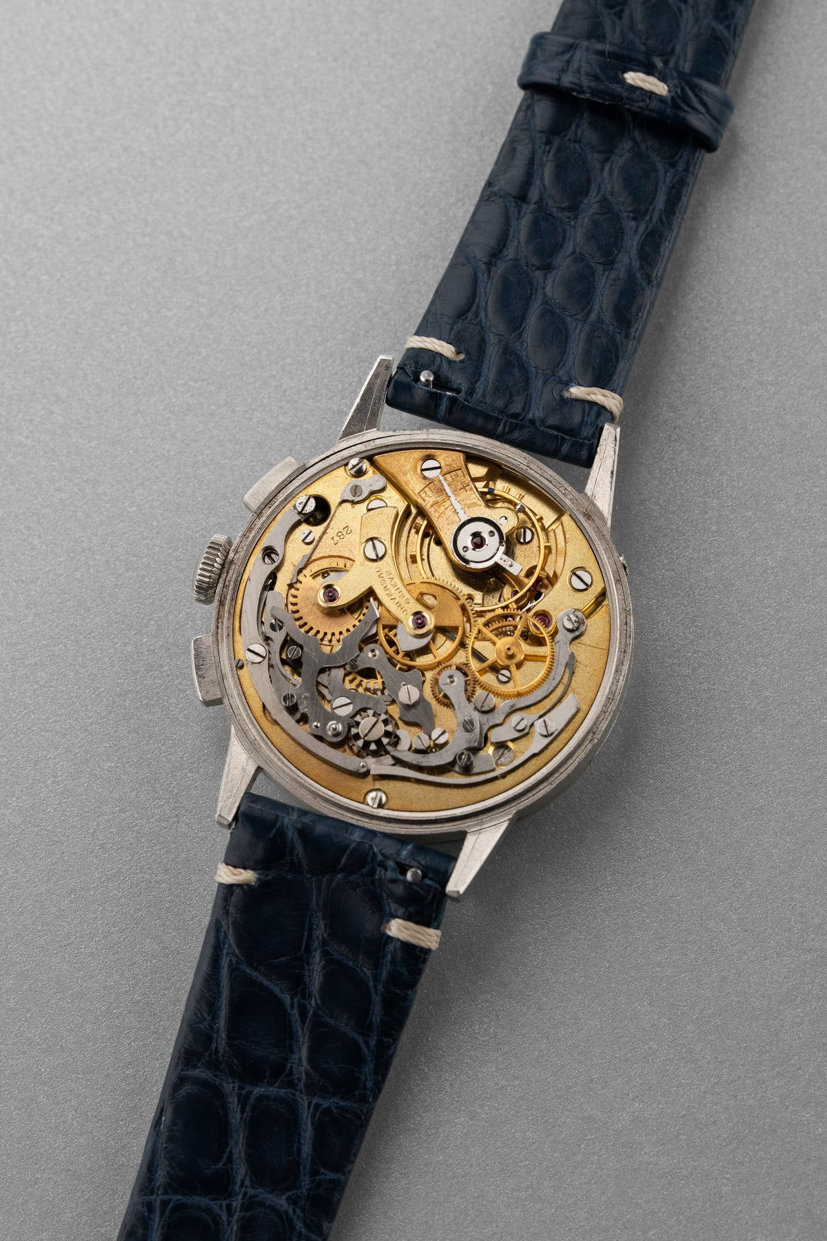 WZYF Rare Universal Genève Dato-Compax Chronograph Ref. 22530 “Jumbo” in Steel, circa 1942 – Never Polished - Movement