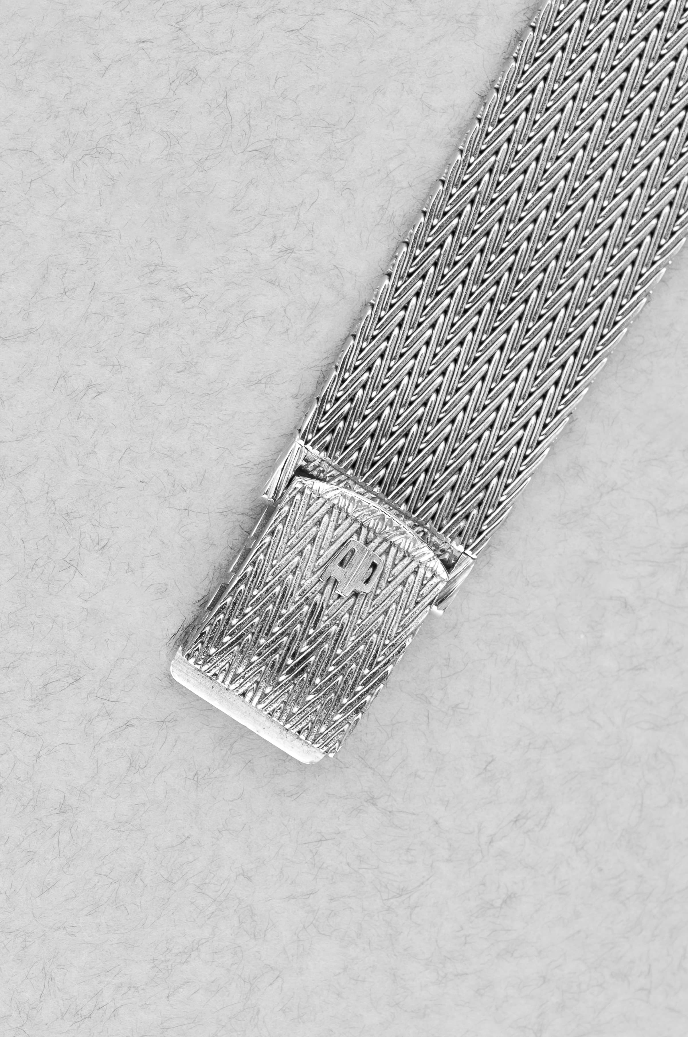 X47E Exceptionnelle Audemars Piguet Fleurs Bleues en or blanc et diamants, probablement unique, Automatique Cal. 2121 - Buckle Outside