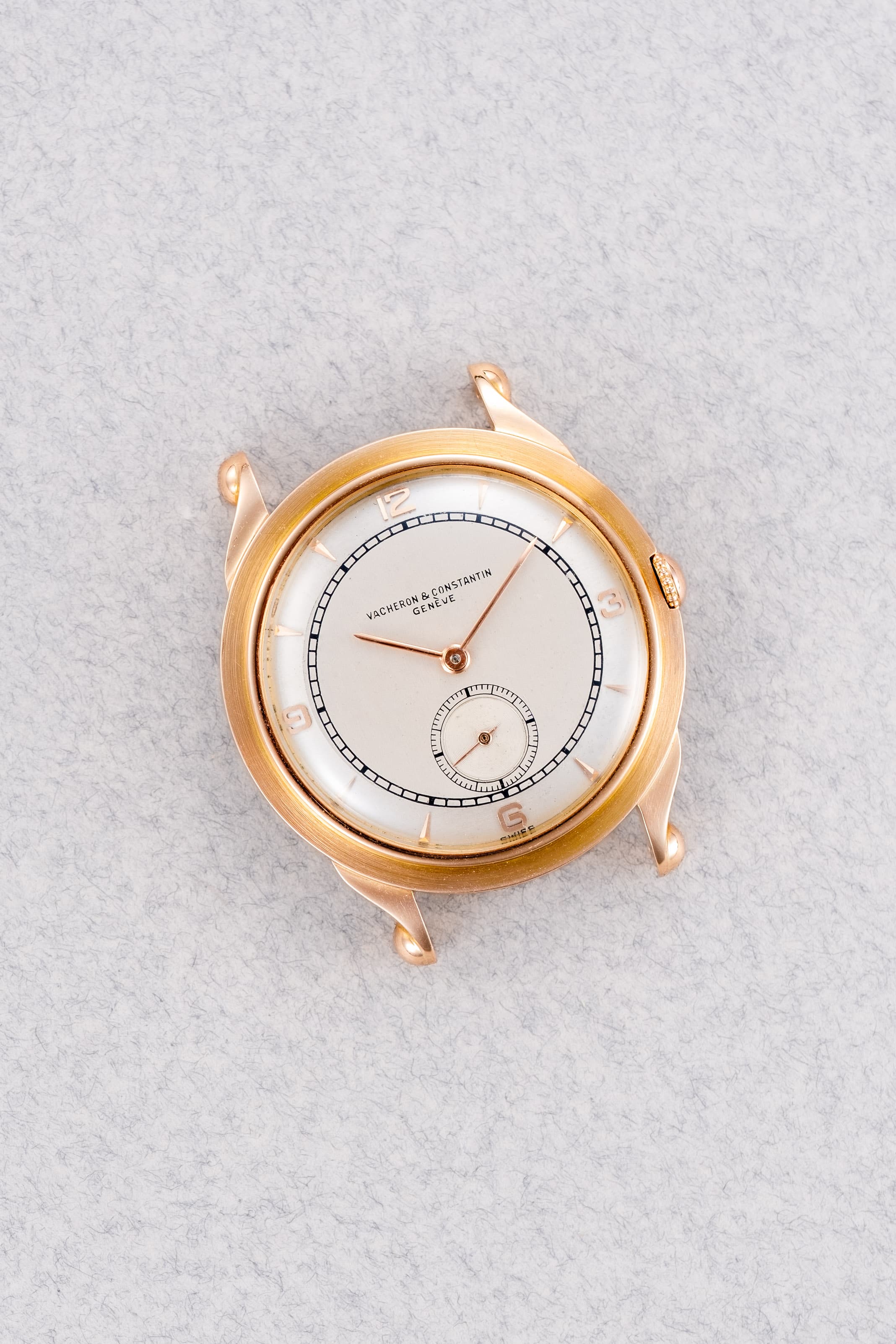 XLPL Superbe Vacheron & Constantin « Violin » en or rose, boîte française, cadran gravé-émaillé, circa 1949 - Overview