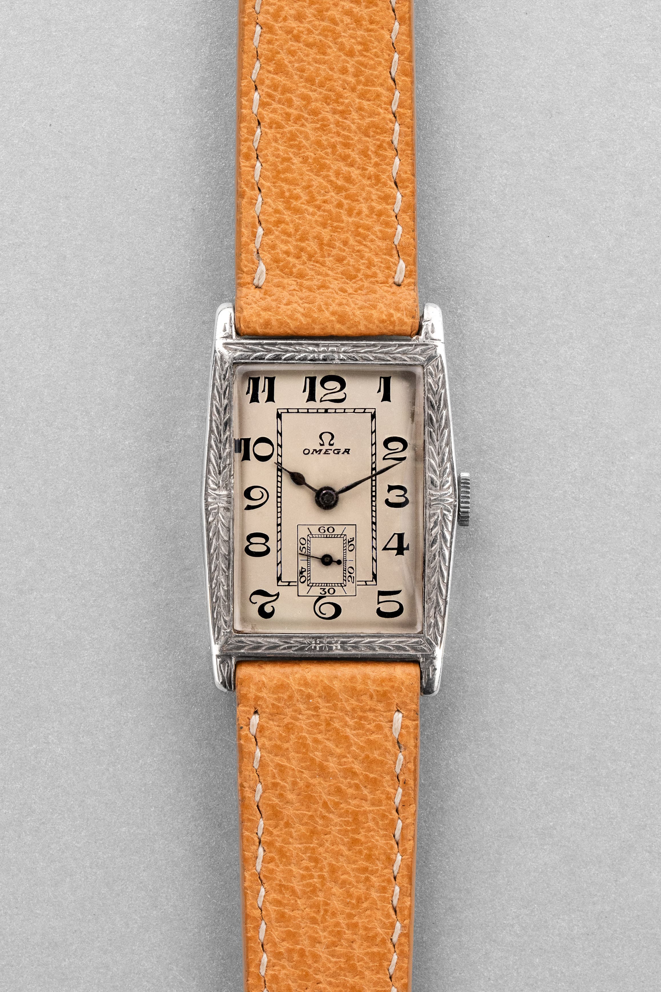 XRCC 卓越罕見 Omega 長方形「Jumbo」銀質腕錶，circa 1929 - 正面