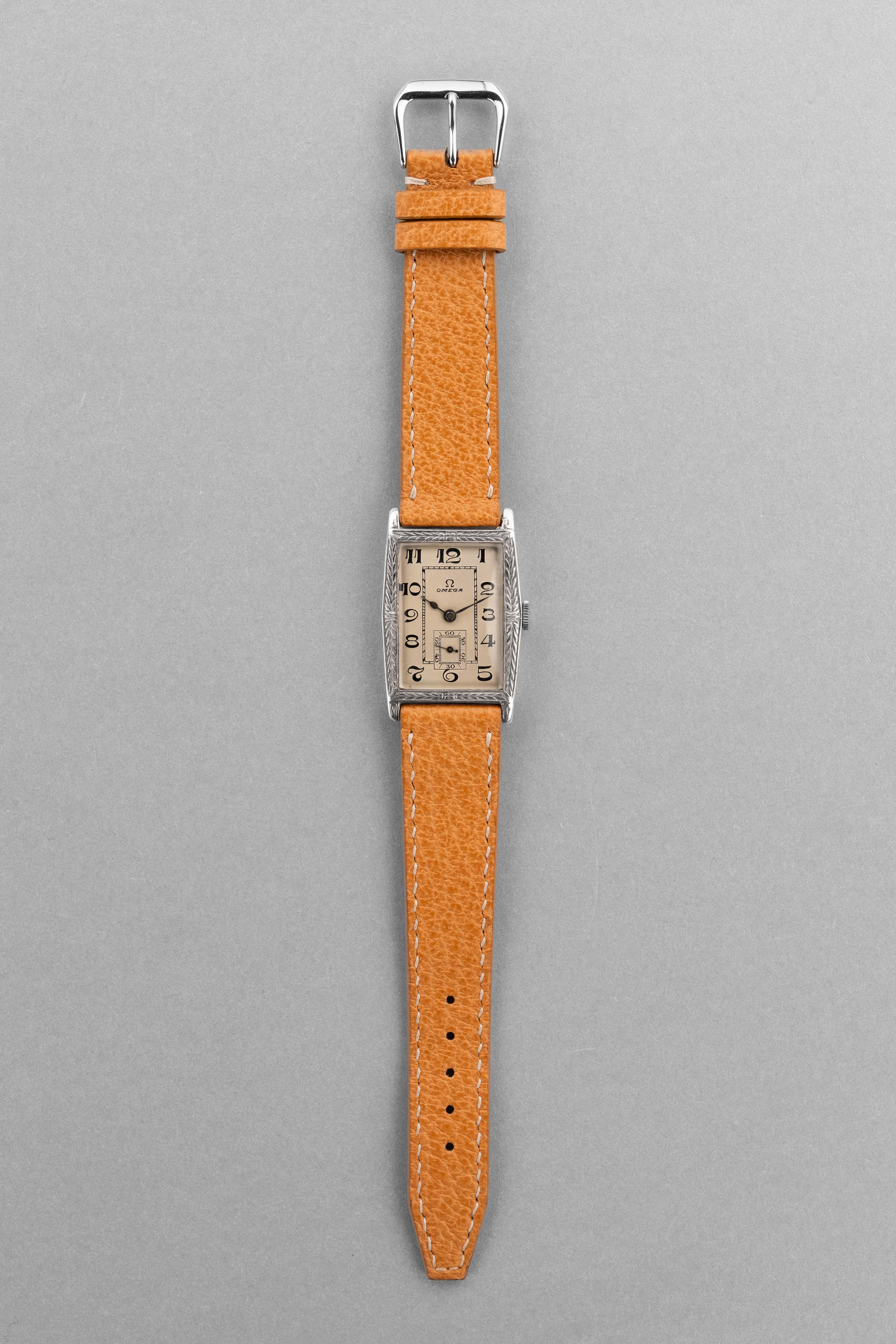 XRCC 卓越罕見 Omega 長方形「Jumbo」銀質腕錶，circa 1929 - 整體圖
