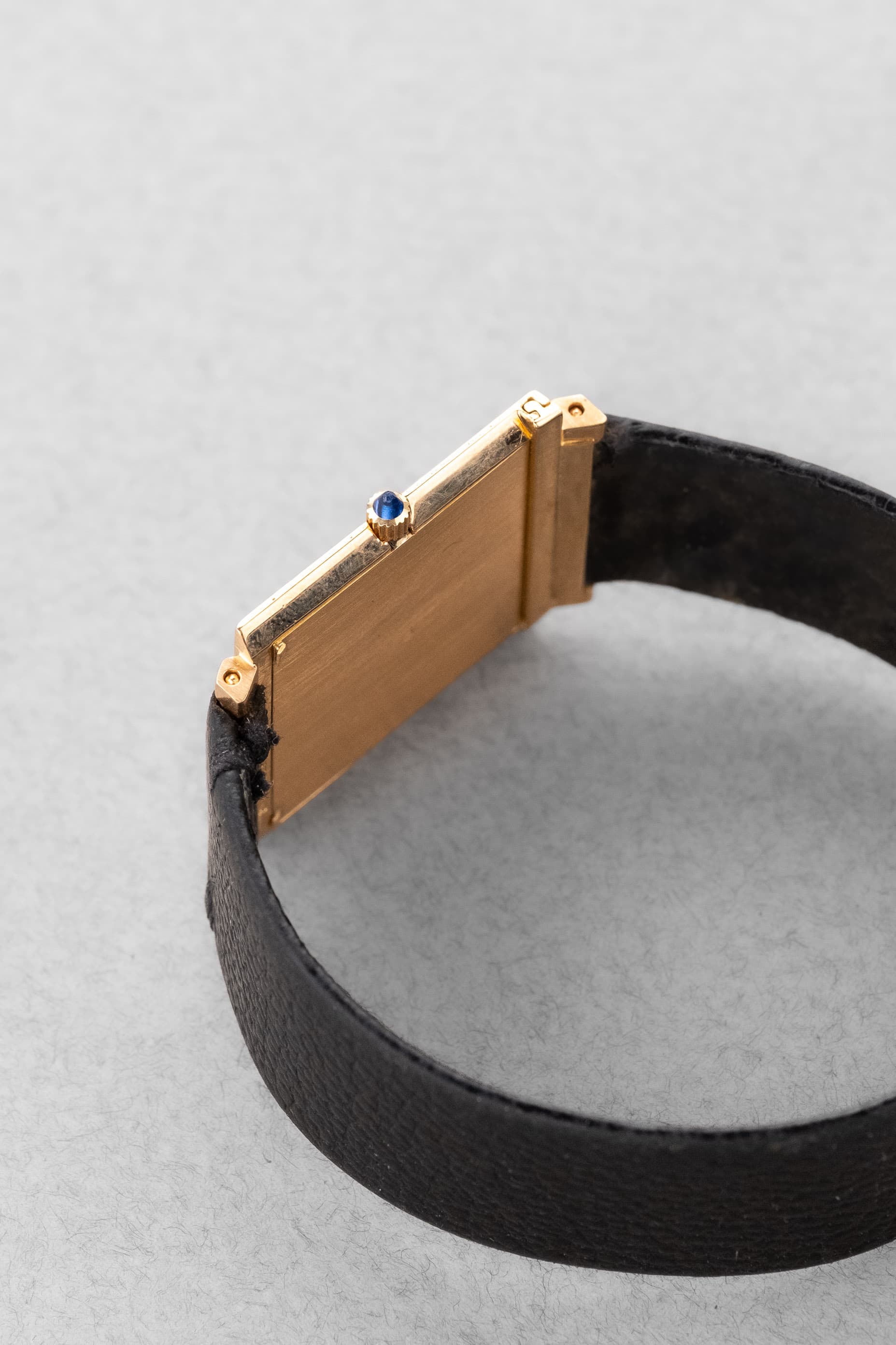 XRWV Élégante Boucheron Carrée Extra-Plate Grande Taille, calibre F. Piguet 21, circa 1960 - Right side