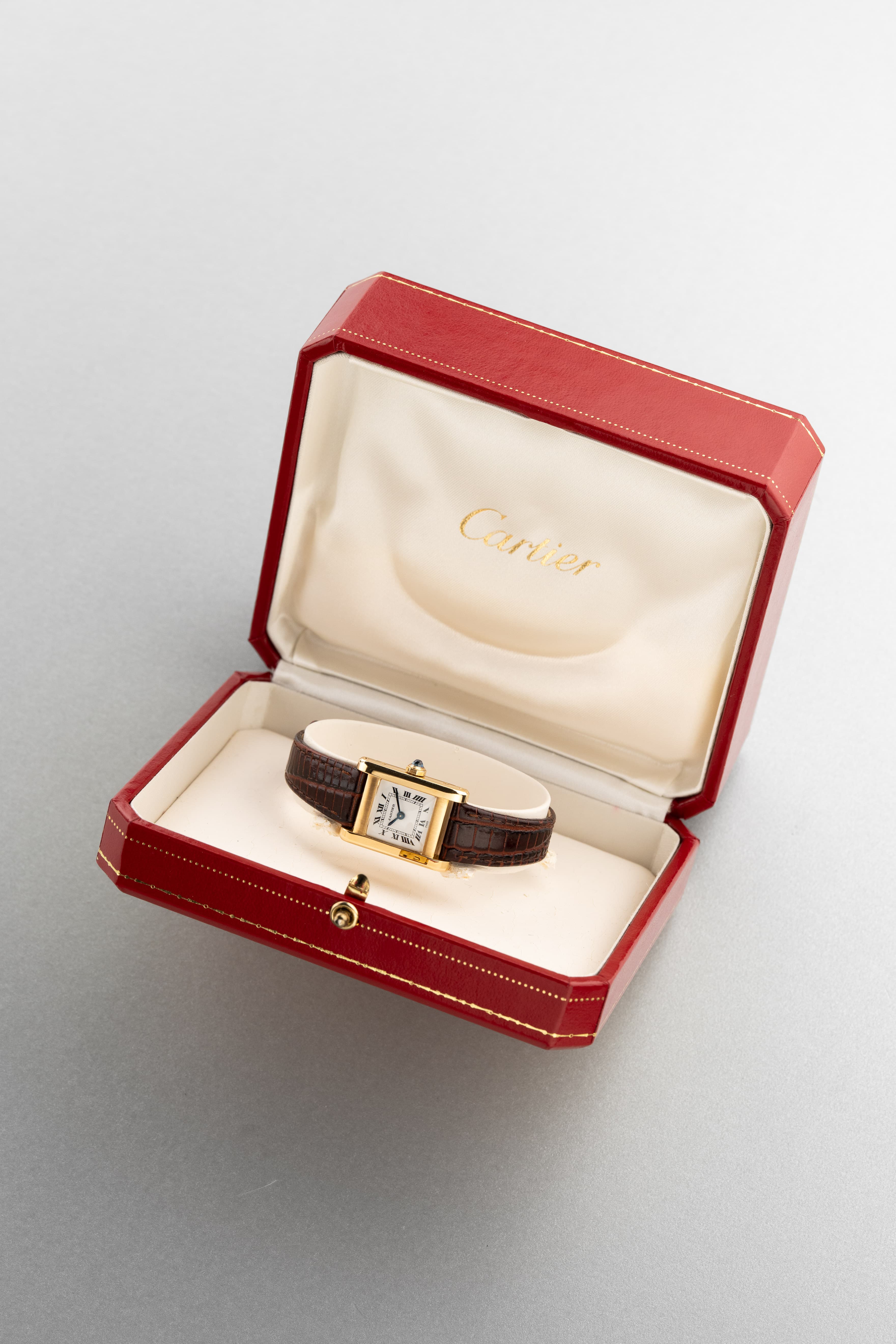 Y2PF Cartier Tank Normale réf. 78093 en or jaune, circa 1975 – Cadran « PARIS » - Box