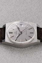 Y7YK Omega Genève 136.0049 de 1972 - Left side