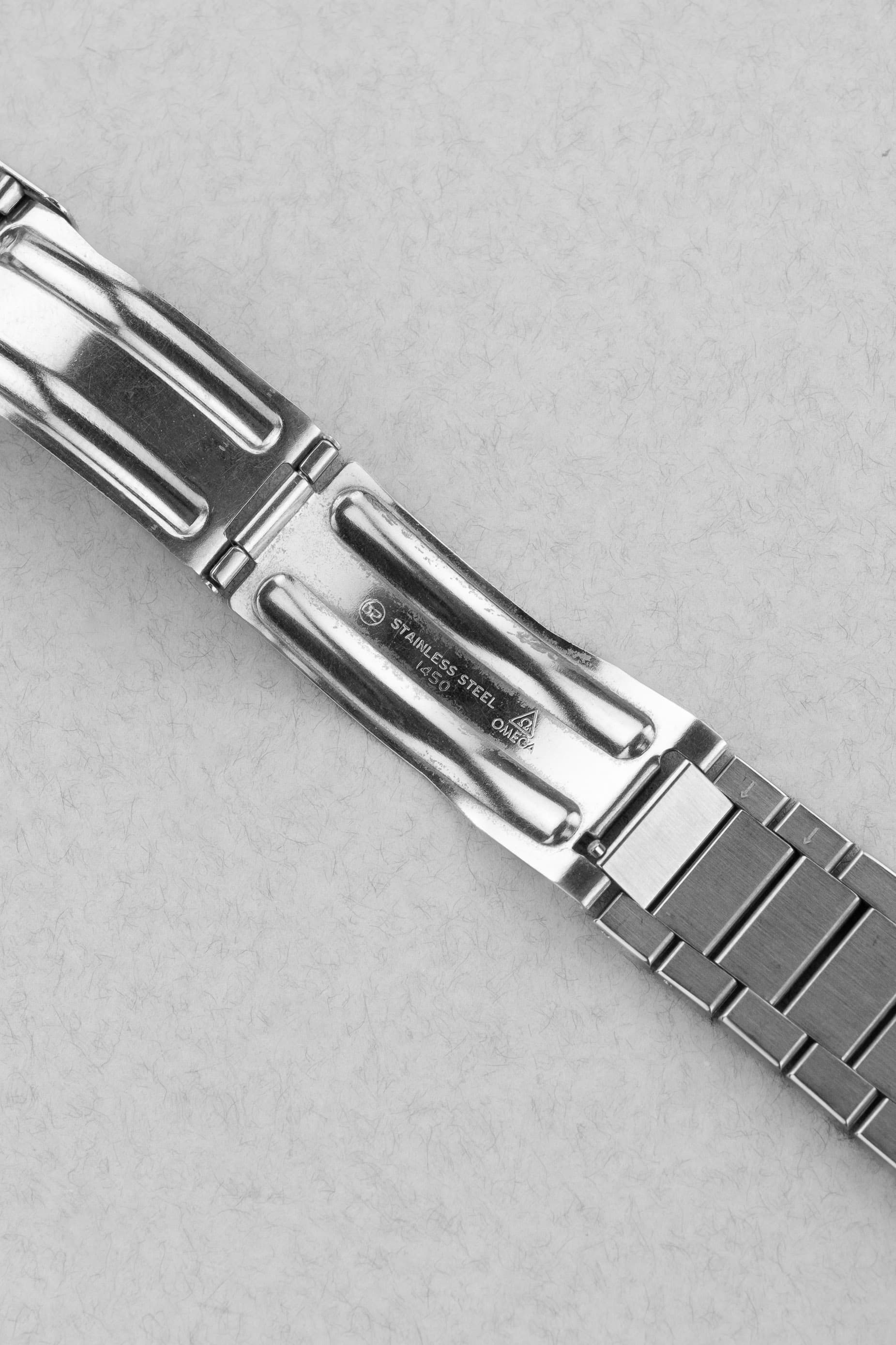 K2XS Omega Speedmaster Moonwatch « Long S & R » réf. 3590.50/145.022 circa 1990 – Patine + Bracelet 1450 - Buckle Inside