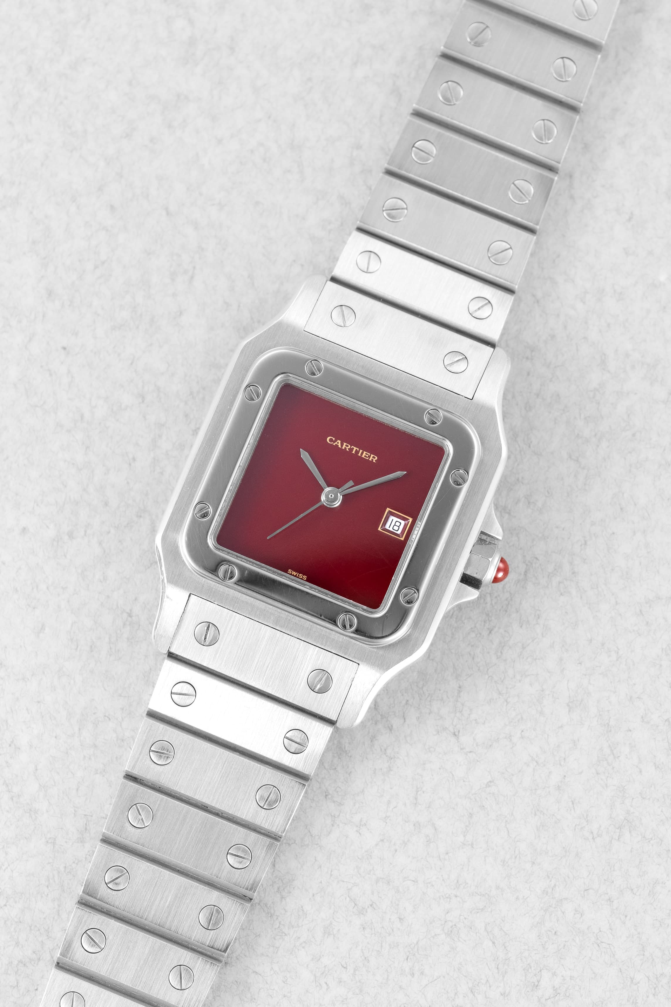 39PK Cartier Santos Carrée « Red/Burgundy » réf. 2960 – « SWISS Only » - Three Quarters
